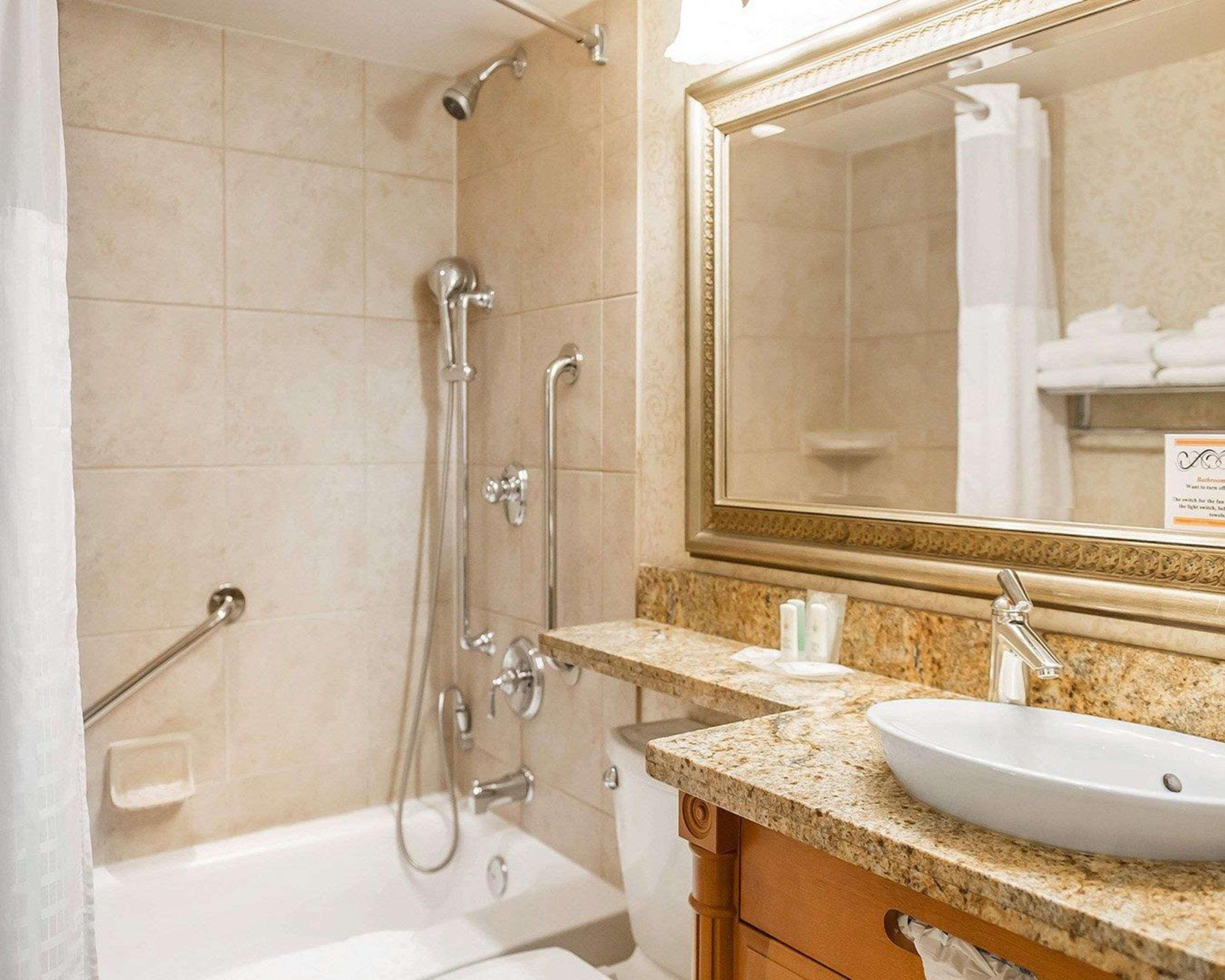 Comfort Inn Brockville Εξωτερικό φωτογραφία