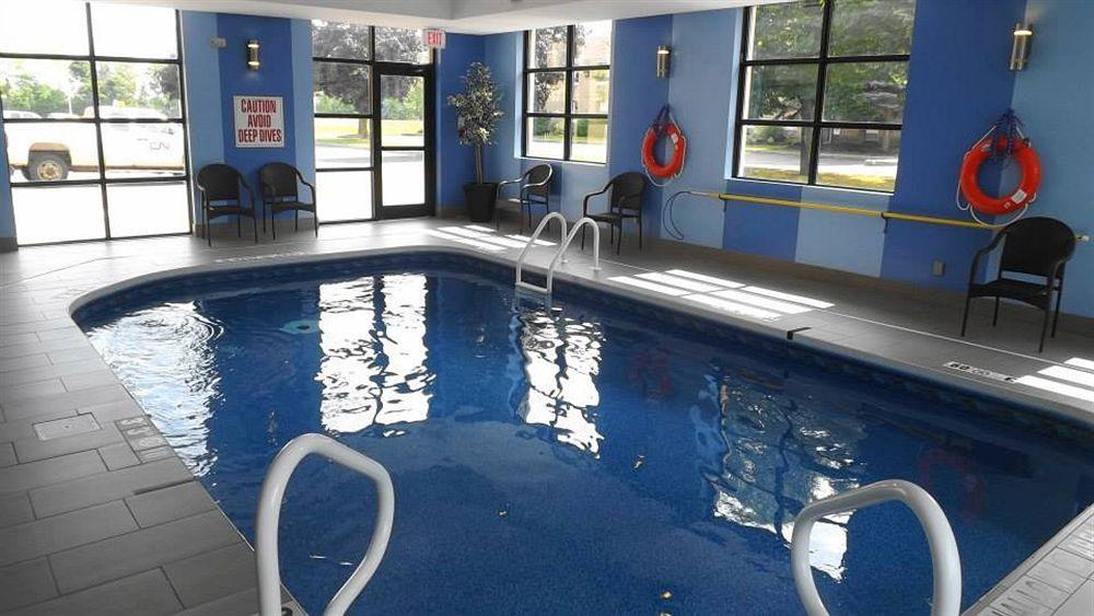 Comfort Inn Brockville Εξωτερικό φωτογραφία